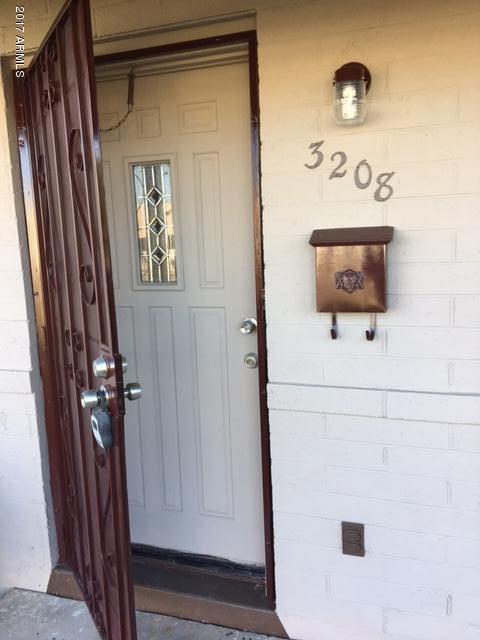3208 N 64th Dr, Phoenix, AZ 85033 photo 2
