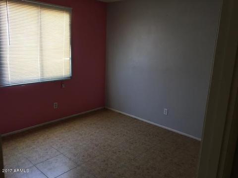 3208 N 64th Dr, Phoenix, AZ 85033 photo 13
