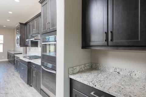 2908 E Branham Ln, Phoenix, AZ 85042 photo 11