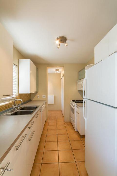 31 E Woodward Dr, Phoenix, AZ 85004 photo 9
