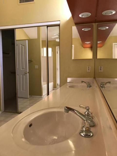 3607 E Taro Ln, Phoenix, AZ 85050 photo 9