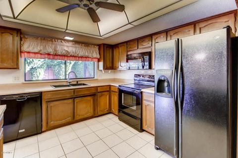 24 E Caribbean Ln, Phoenix, AZ 85022 photo 14