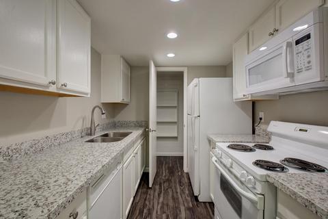 4253 N 68th Ln, Phoenix, AZ 85033 photo 7