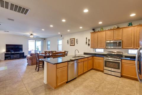 821 E Tekoa Ave, Gilbert, AZ 85298 photo 6