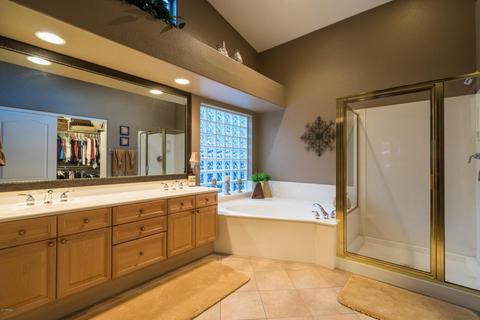 585 E Constitution Dr, Gilbert, AZ 85296 photo 32