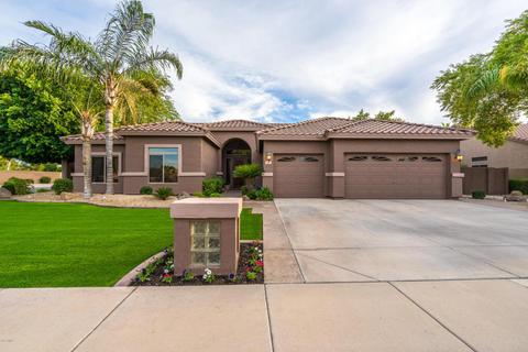 585 E Constitution Dr, Gilbert, AZ 85296 photo 1