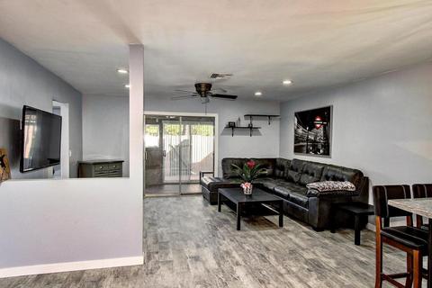 1126 E Cochise Dr, Phoenix, AZ 85020 photo 5