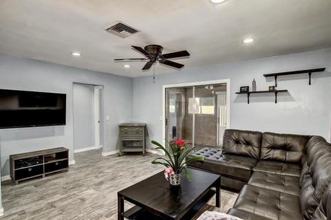 1126 E Cochise Dr, Phoenix, AZ 85020 photo 8