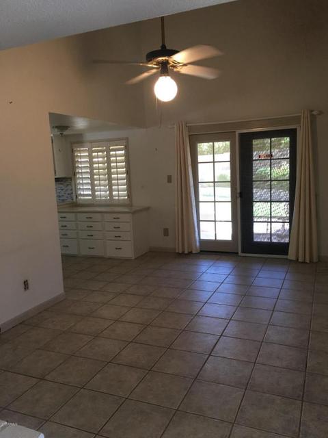 4918 W Echo Ln, Glendale, AZ 85302 photo 4