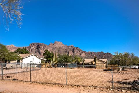 914 N Al Sieber Rd, Apache Junction, AZ 85119 photo 2