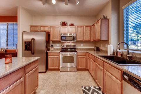 4355 E Selena Dr, Phoenix, AZ 85050 photo 9
