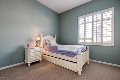 2209 E Branham Ln, Phoenix, AZ 85042 photo 9