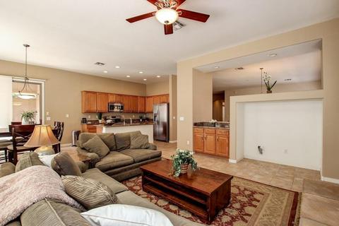 2209 E Branham Ln, Phoenix, AZ 85042 photo 3