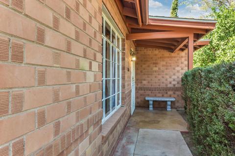 2907 E Pinchot Ave, Phoenix, AZ 85016 photo 2