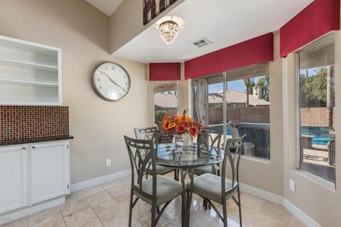 649 W Comstock Dr, Gilbert, AZ 85233 photo 12
