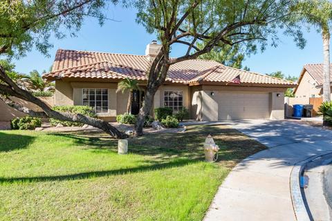 649 W Comstock Dr, Gilbert, AZ 85233 photo 3