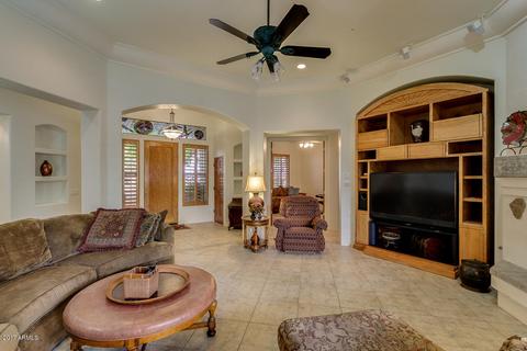 4405 E Caroline Ln, Gilbert, AZ 85296 photo 4