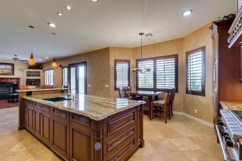 510 E Betsy Ln, Gilbert, AZ 85296 photo 11