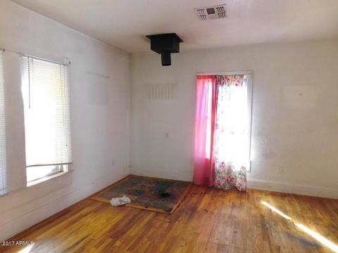 227 S 3rd St, Williams, AZ 86046 photo 2