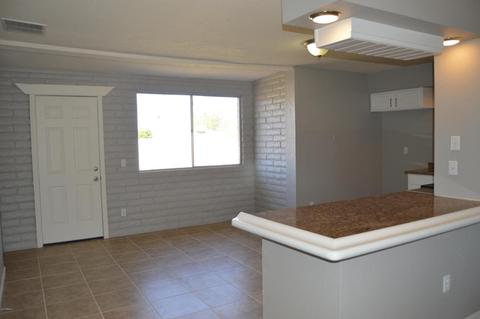 728 E Desert Dr N, Phoenix, AZ 85042 photo 7