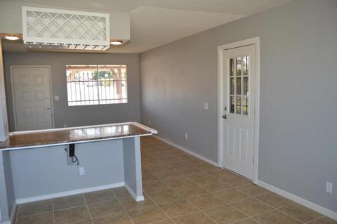 728 E Desert Dr N, Phoenix, AZ 85042 photo 13