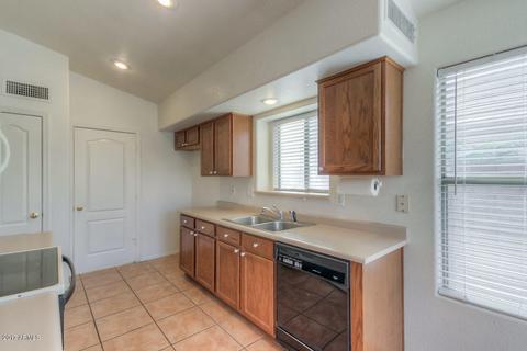 2300 E Austin Dr, Gilbert, AZ 85296 photo 8