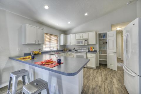 1326 Escuda Dr, Phoenix, AZ 85024 photo 11