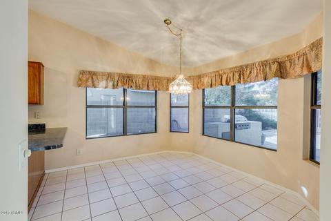 726 W Kyle Ct, Gilbert, AZ 85233 photo 3