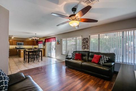 1334 S Silverado St, Gilbert, AZ 85296 photo 2
