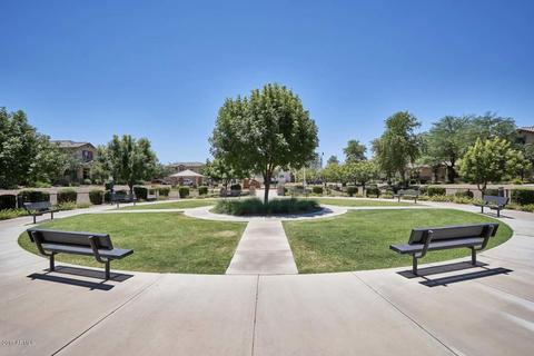 938 S Olympic Dr, Gilbert, AZ 85296 photo 4