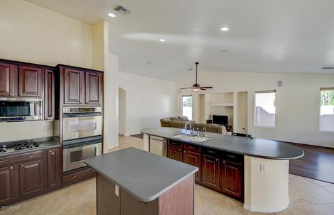 2186 E County Down Dr, Chandler, AZ 85249 photo 2