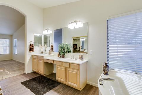 856 E Liberty Ln, Gilbert, AZ 85296 photo 25
