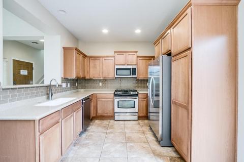 3947 E Melinda Dr, Phoenix, AZ 85050 photo 5