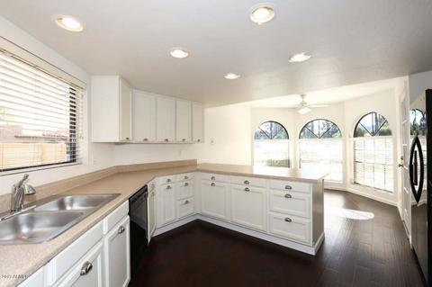 4050 E Round Hill Dr, Phoenix, AZ 85028 photo 4