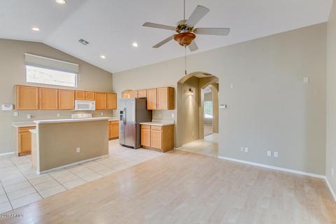 654 E Iris Ct, Gilbert, AZ 85296 photo 10