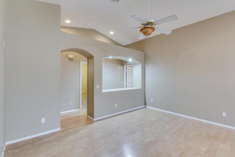 654 E Iris Ct, Gilbert, AZ 85296 photo 9