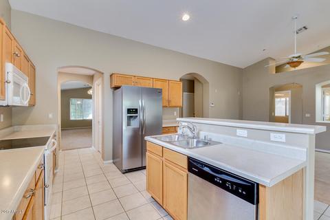 654 E Iris Ct, Gilbert, AZ 85296 photo 14