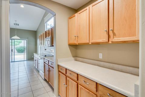 654 E Iris Ct, Gilbert, AZ 85296 photo 13