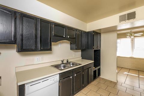 4810 N 57th Dr, Phoenix, AZ 85031 photo 9