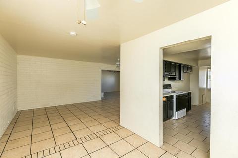 4810 N 57th Dr, Phoenix, AZ 85031 photo 6