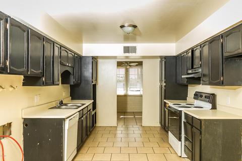 4810 N 57th Dr, Phoenix, AZ 85031 photo 10