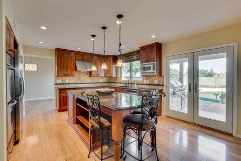 970 E Divot Dr, Tempe, AZ 85283 photo 9