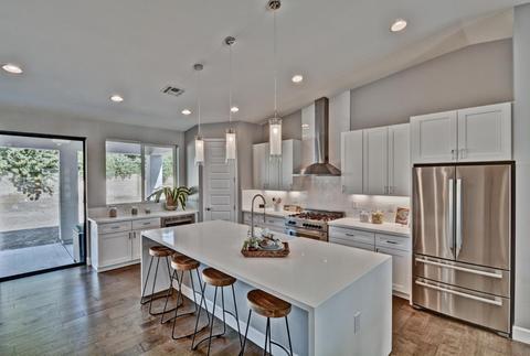 230 E Ashwood Pl, Phoenix, AZ 85012 photo 10