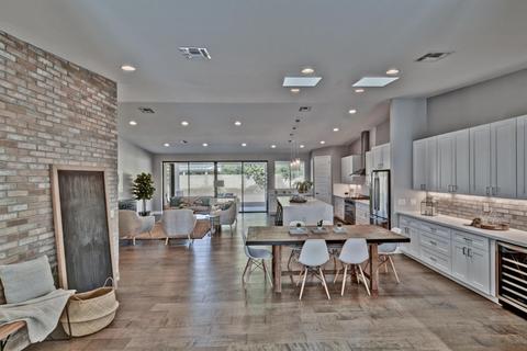 230 E Ashwood Pl, Phoenix, AZ 85012 photo 9