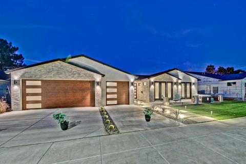 230 E Ashwood Pl, Phoenix, AZ 85012 photo 2