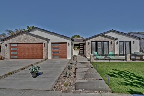 230 E Ashwood Pl, Phoenix, AZ 85012 photo 8