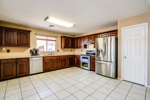 2328 W Carson Rd, Phoenix, AZ 85041 photo 1