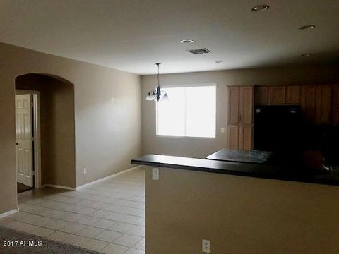 1385 E Chestnut Ln, Gilbert, AZ 85298 photo 5
