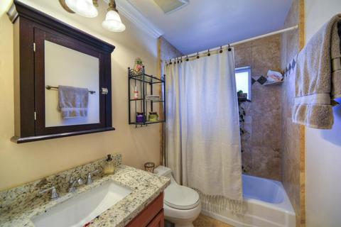 3318 N 47th Pl, Phoenix, AZ 85018 photo 13