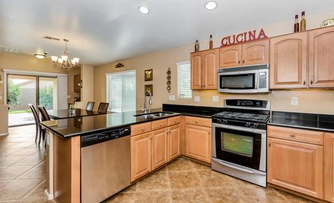 2823 E Charlotte Dr, Phoenix, AZ 85024 photo 5